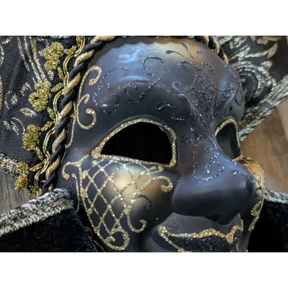 NEW! TOOMEY'S Mardi Gras HANDMADE JESTER Mask Full Face Black Gold Party